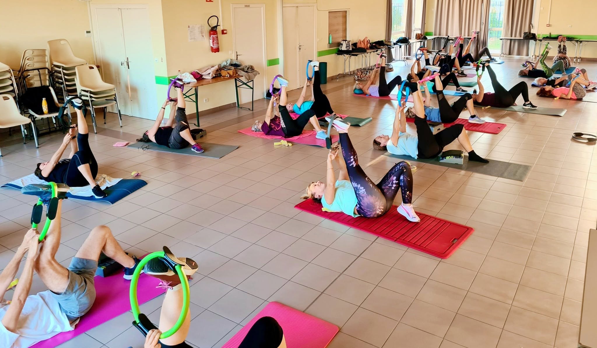 Travail de gainage et de renforcement avec cercles Pilates